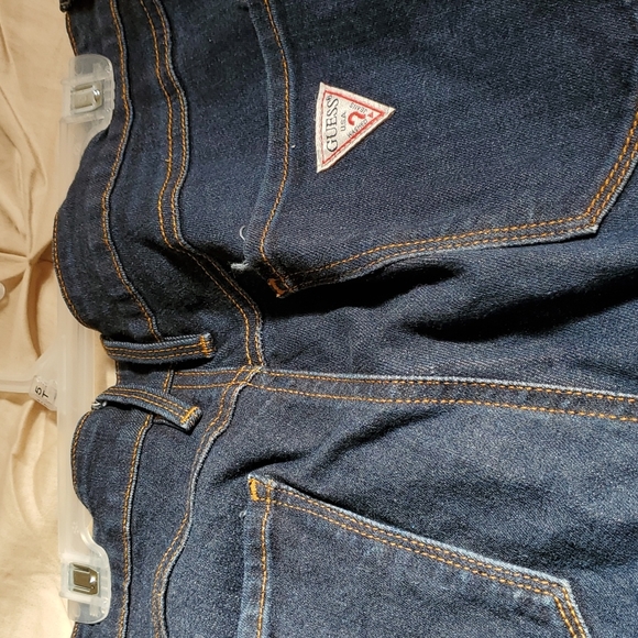 GUESS Jeans - Picture 2 of 4